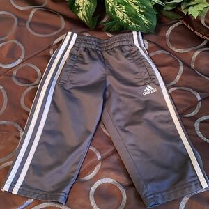 Adidas Kids Gray 3 white side stripes Bottoms w elastic waist toddler SZ:2T NWOT